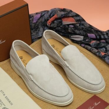 LORO PIANA SUMMER WALK