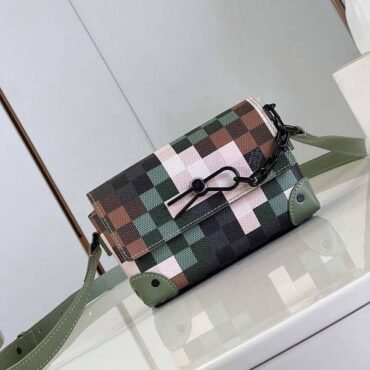 LV Steamer Wearable Wallet