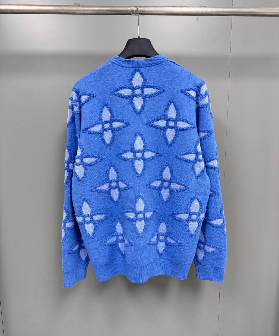 LV Sweatshirt - الصورة 2