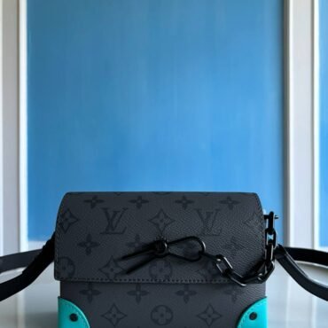 Streamer Wearable Wallet