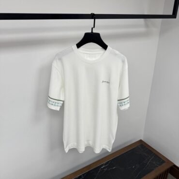 GIVENCHY T-shirt in cotton with floral detail