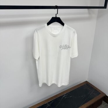 GIVENCHY T-SHIRT