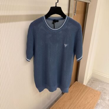 PRADA T-SHIRT