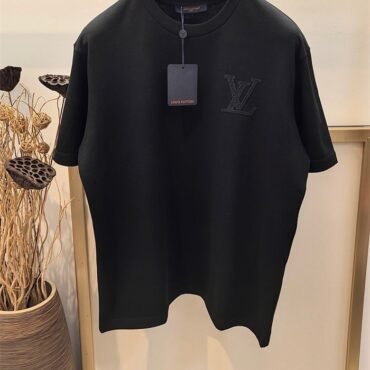 LV t-shirt
