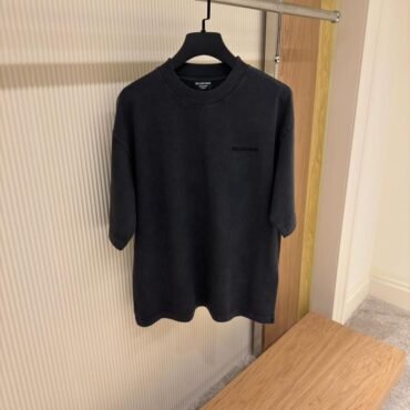 BALENCIAGA T-SHIRT
