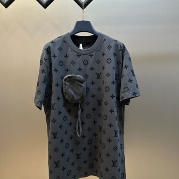 LOUIS VUITTON T-SHIRT